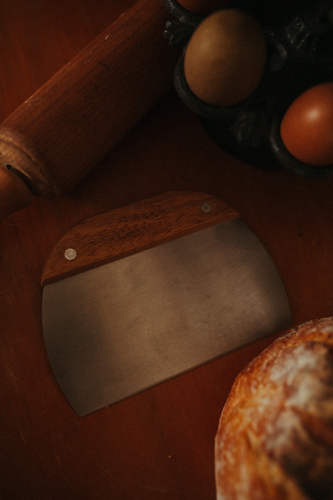 Sourdough scraper