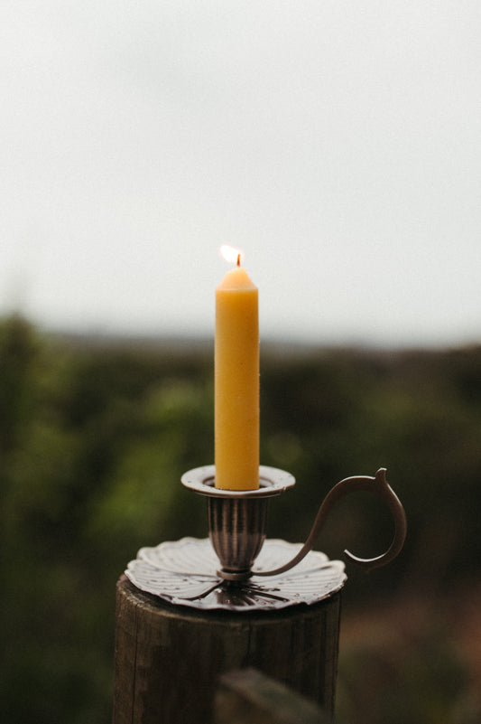 Petal candle holder